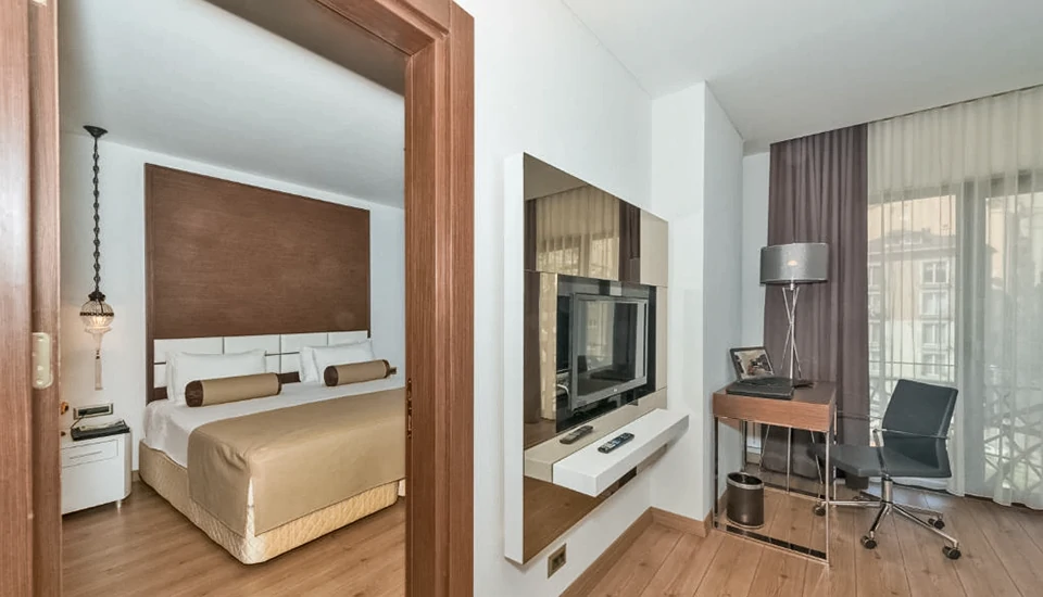 هتل دورا استانبول